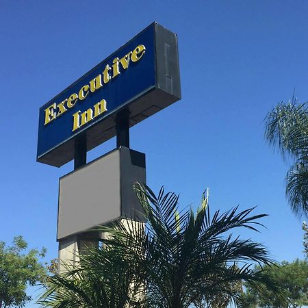 Anaheim Executive Inn & Suites Экстерьер фото