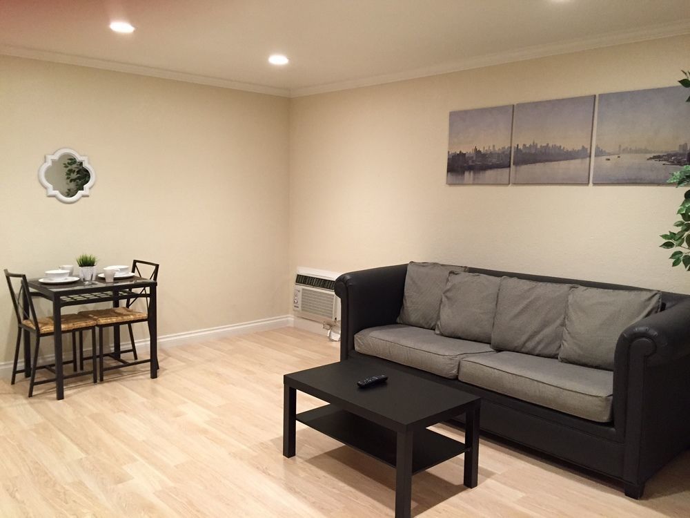 Anaheim Executive Inn & Suites Экстерьер фото